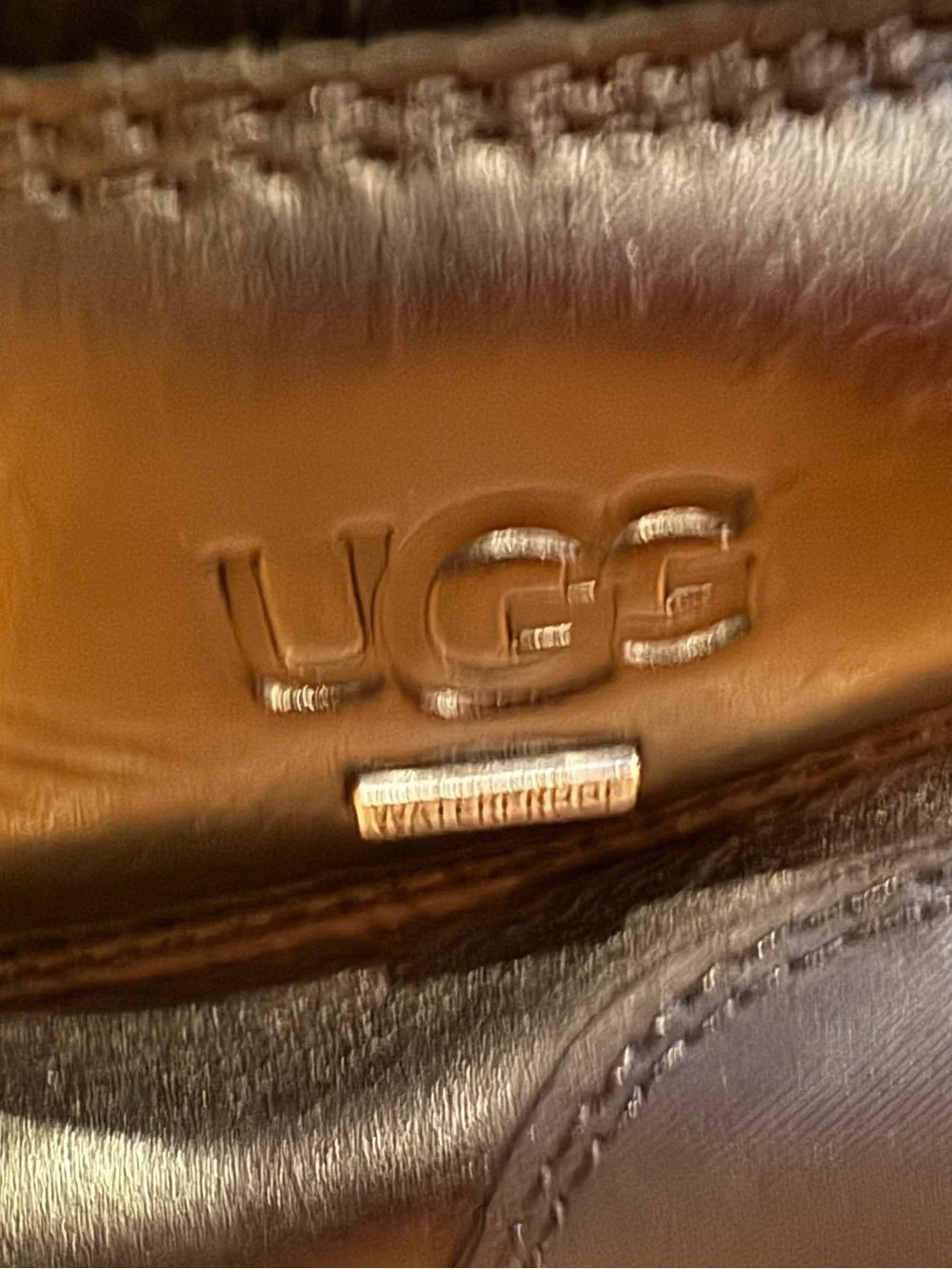 UGG men’s Adirondack Winter Waterproof Boots size 9.5